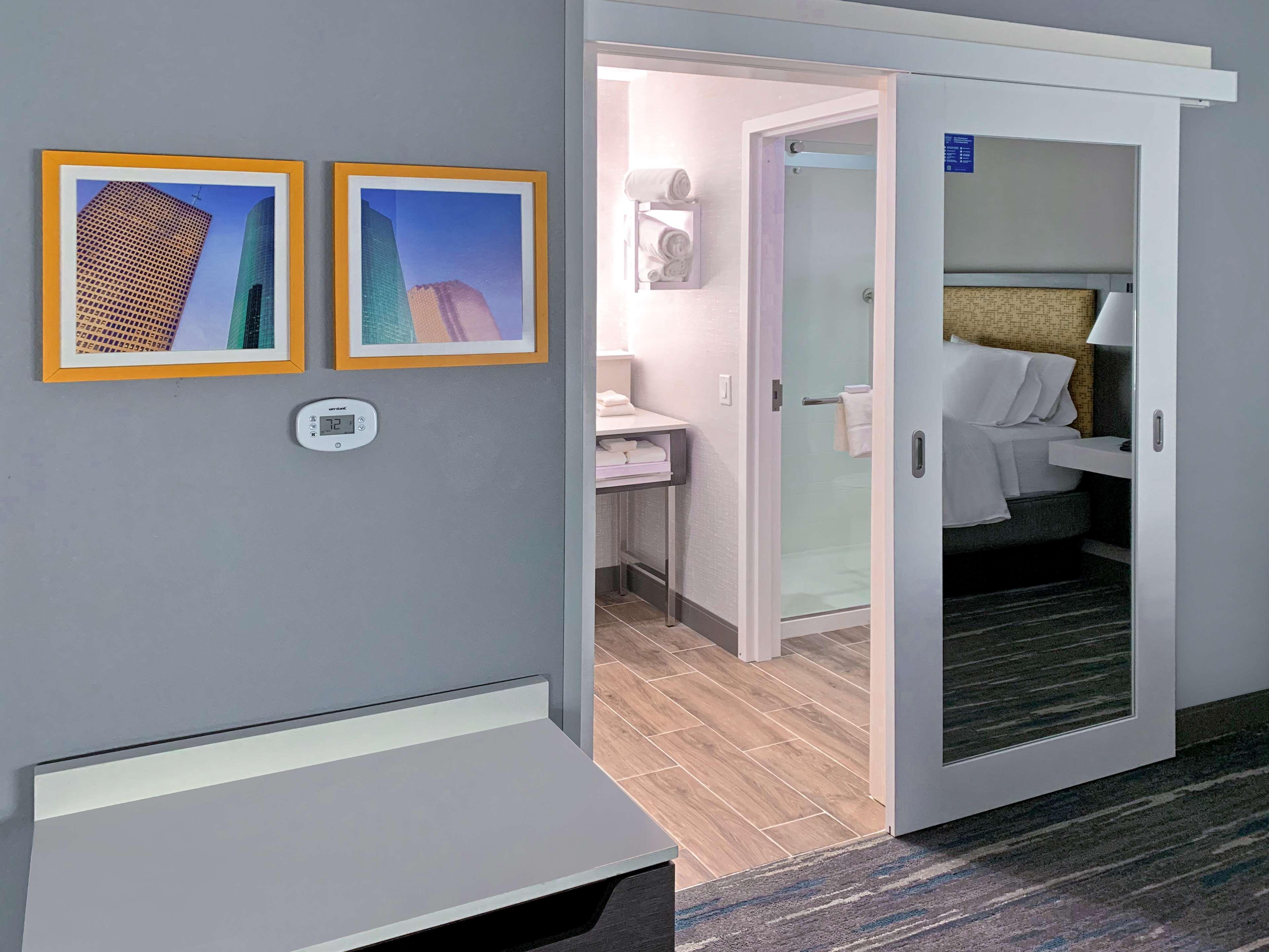 Hampton Inn & Suites Houston East Beltway 8, Tx Cloverleaf المظهر الخارجي الصورة