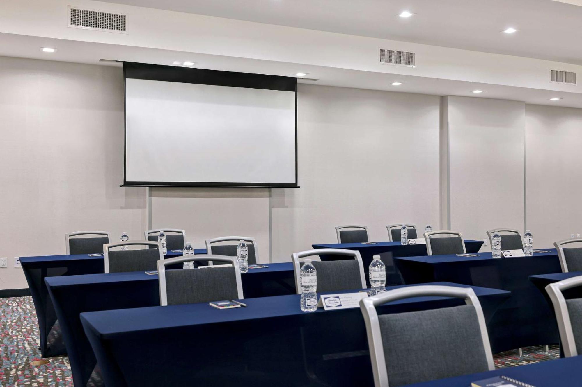 Hampton Inn & Suites Houston East Beltway 8, Tx Cloverleaf المظهر الخارجي الصورة
