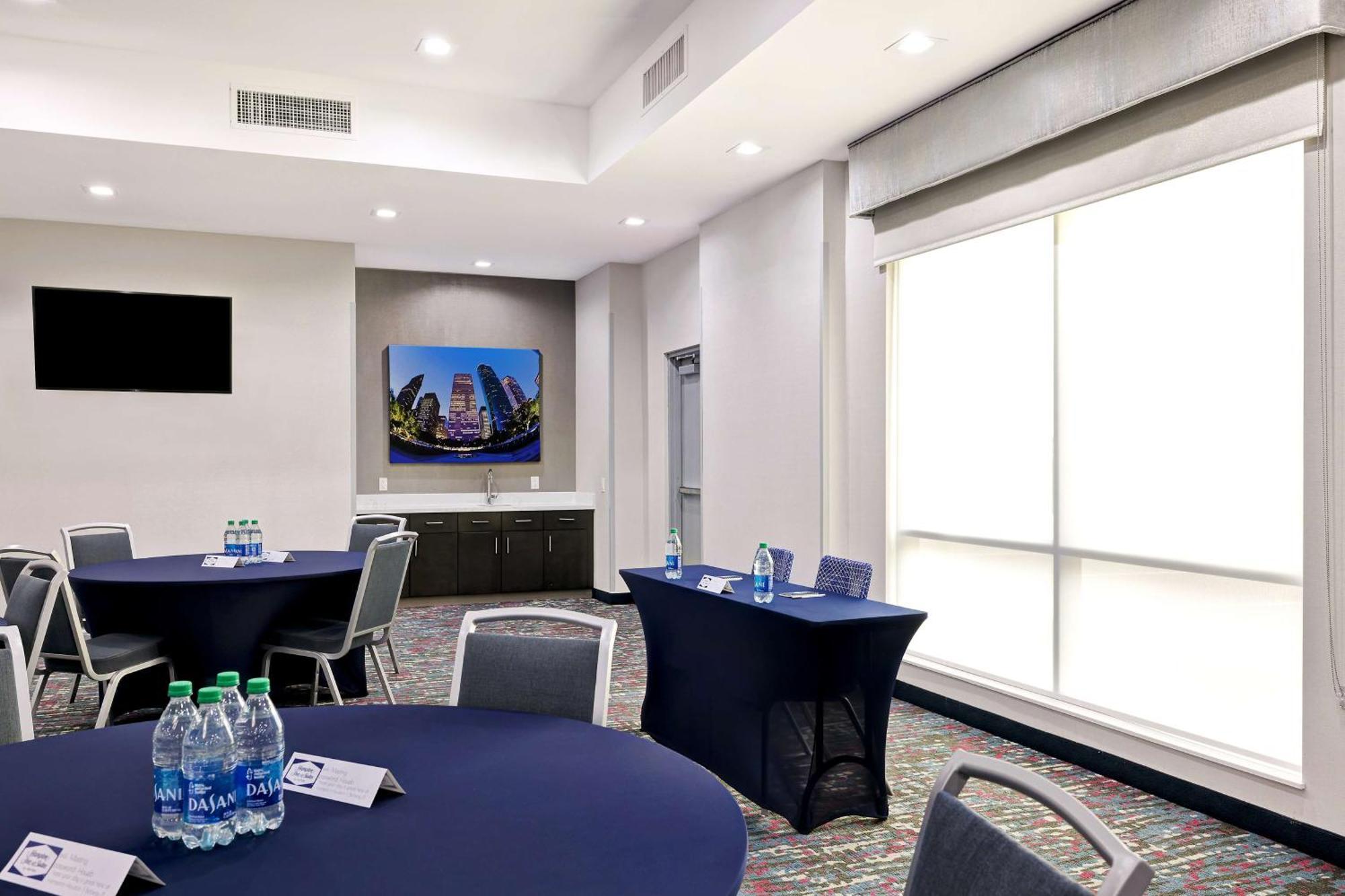 Hampton Inn & Suites Houston East Beltway 8, Tx Cloverleaf المظهر الخارجي الصورة