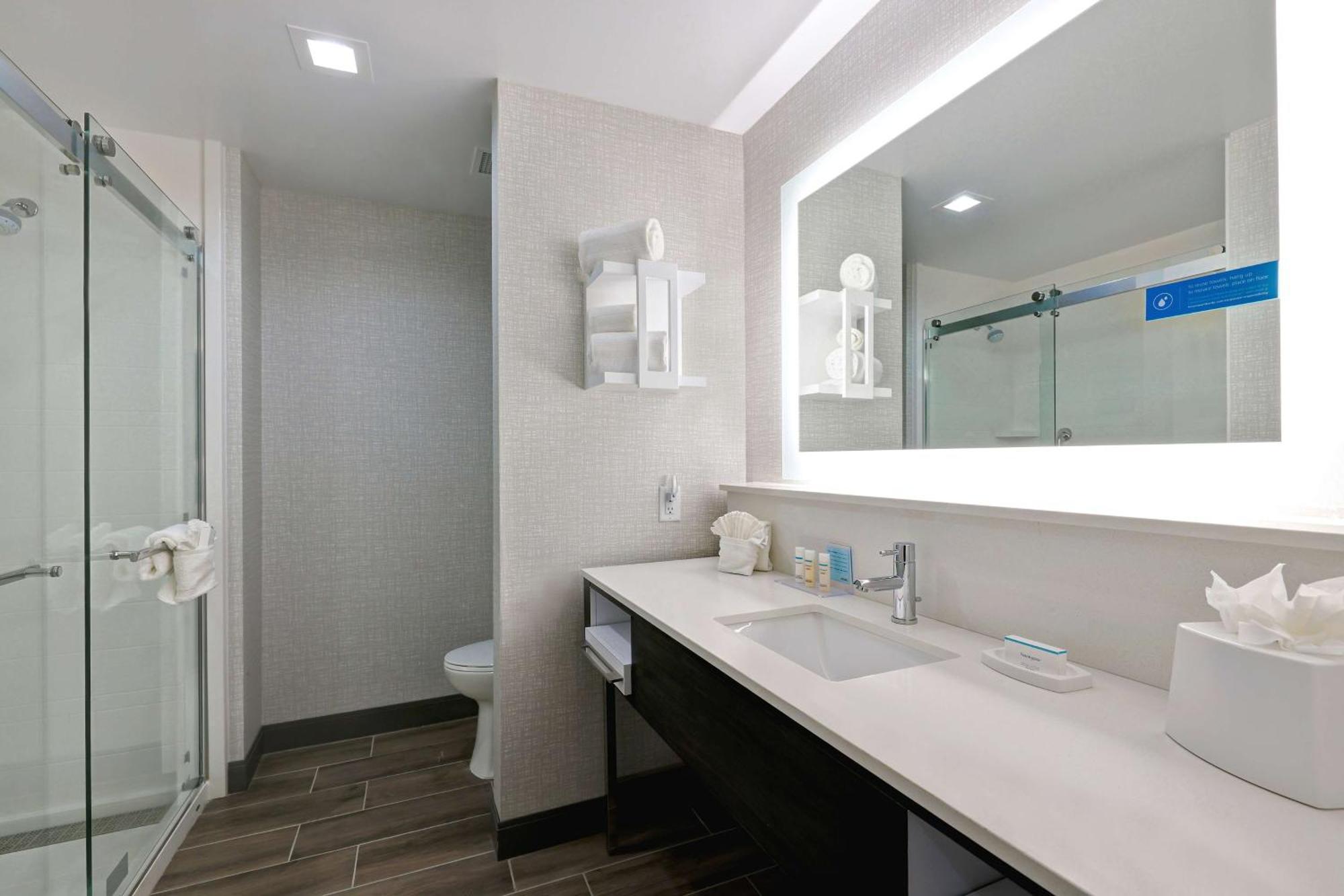 Hampton Inn & Suites Houston East Beltway 8, Tx Cloverleaf المظهر الخارجي الصورة