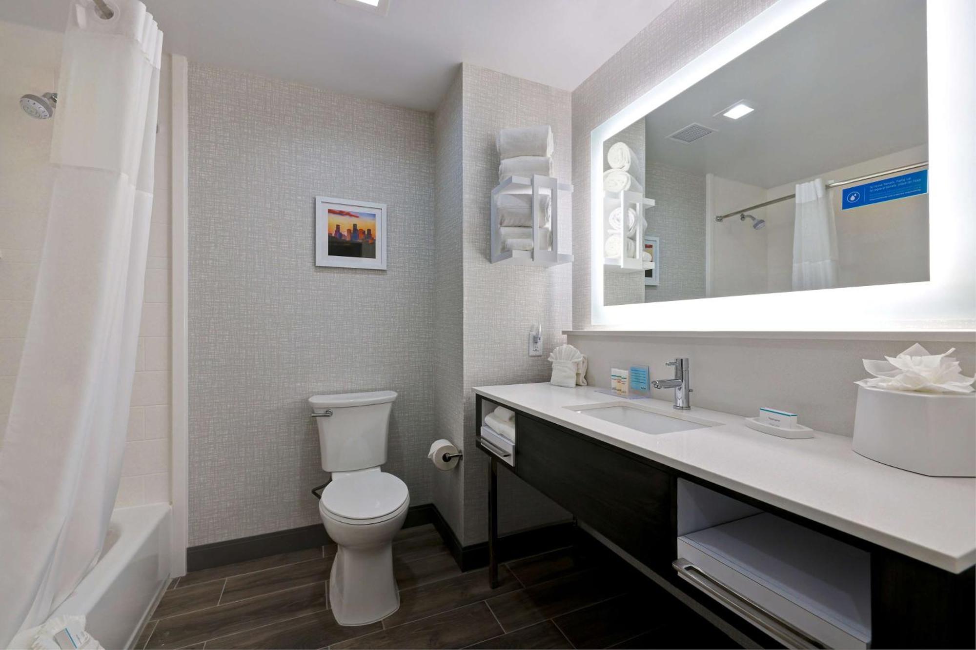 Hampton Inn & Suites Houston East Beltway 8, Tx Cloverleaf المظهر الخارجي الصورة