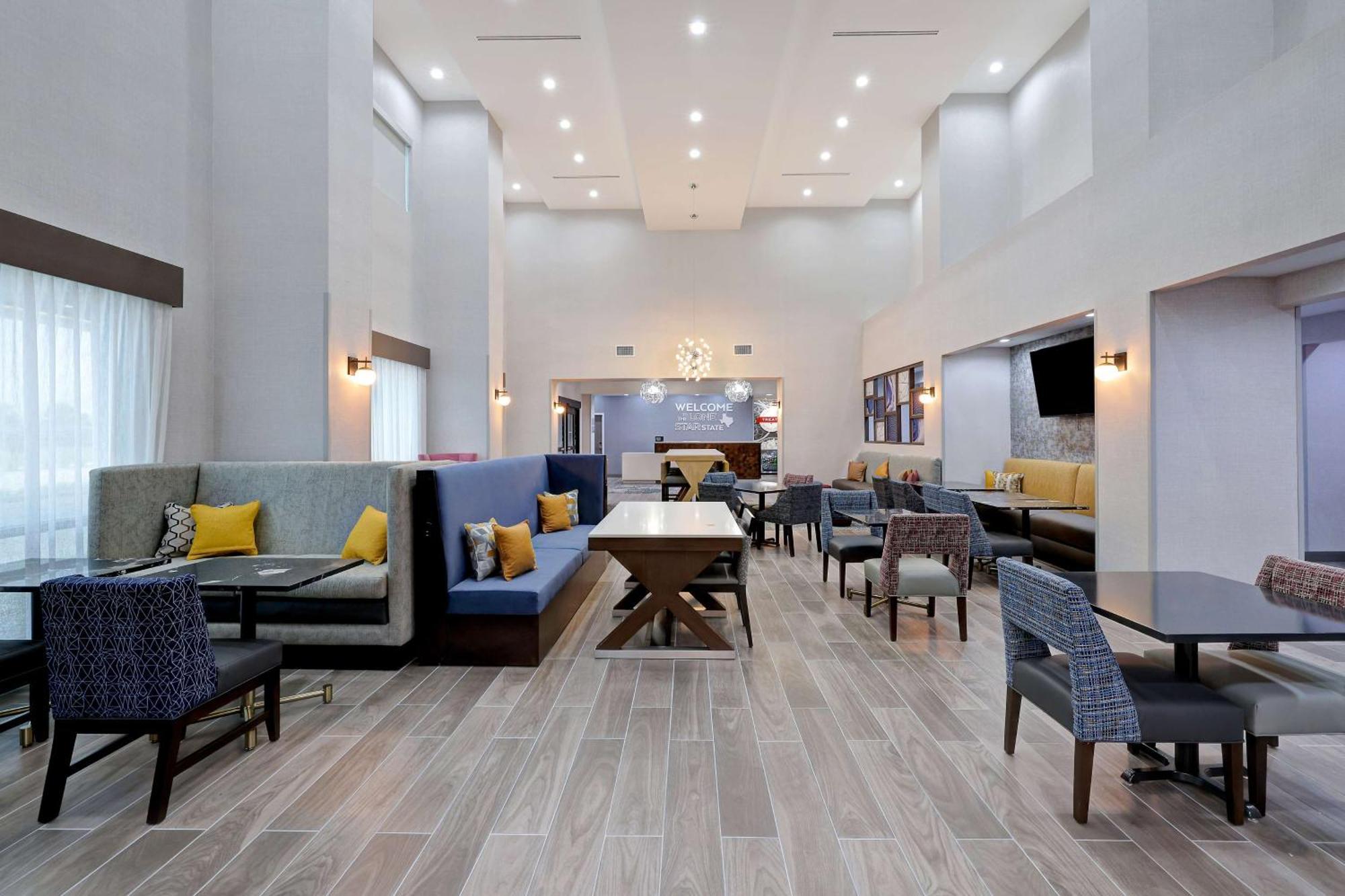 Hampton Inn & Suites Houston East Beltway 8, Tx Cloverleaf المظهر الخارجي الصورة