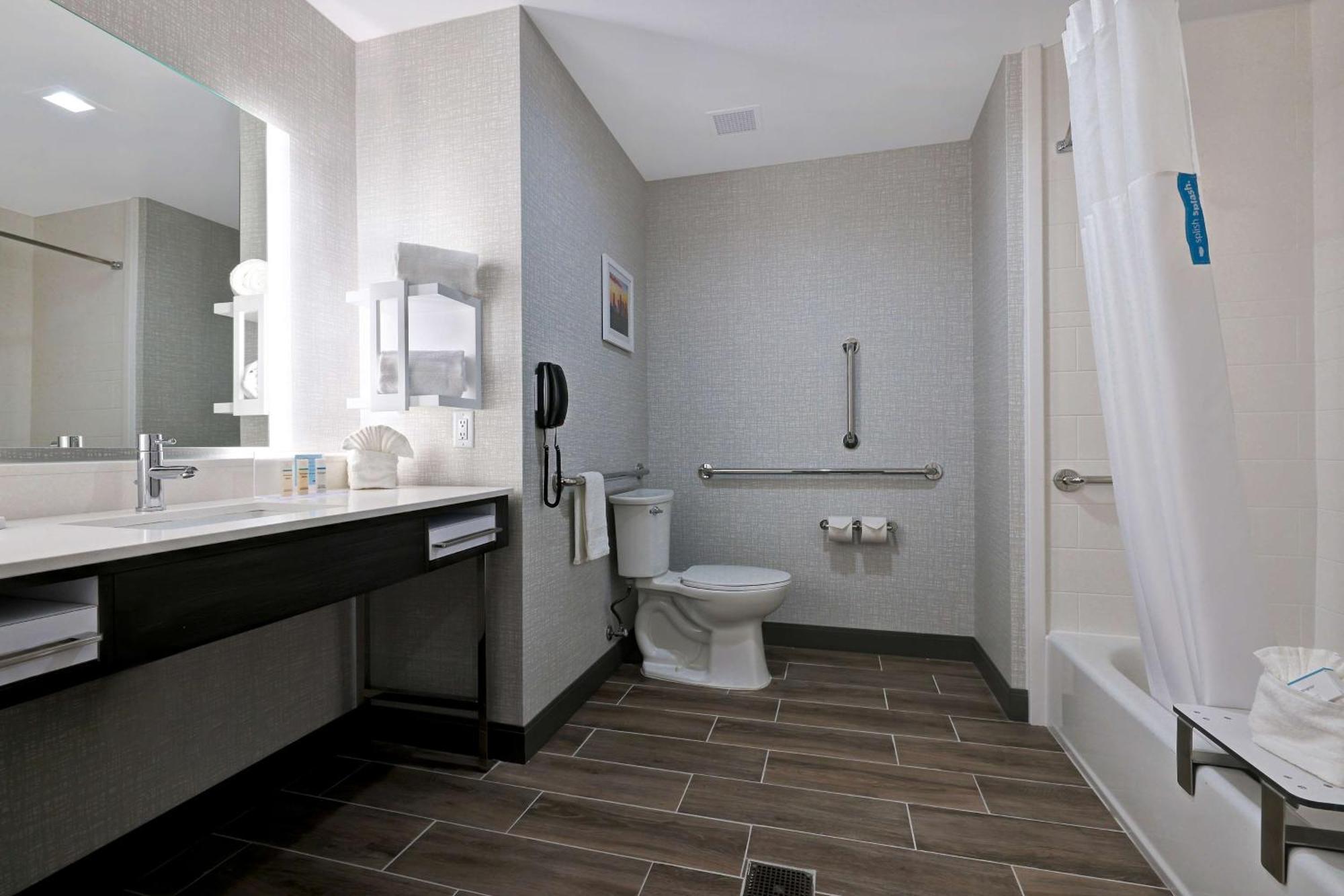 Hampton Inn & Suites Houston East Beltway 8, Tx Cloverleaf المظهر الخارجي الصورة